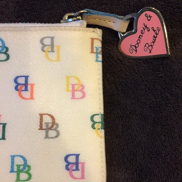 Dooney & Bourke - Picture 2 of 6